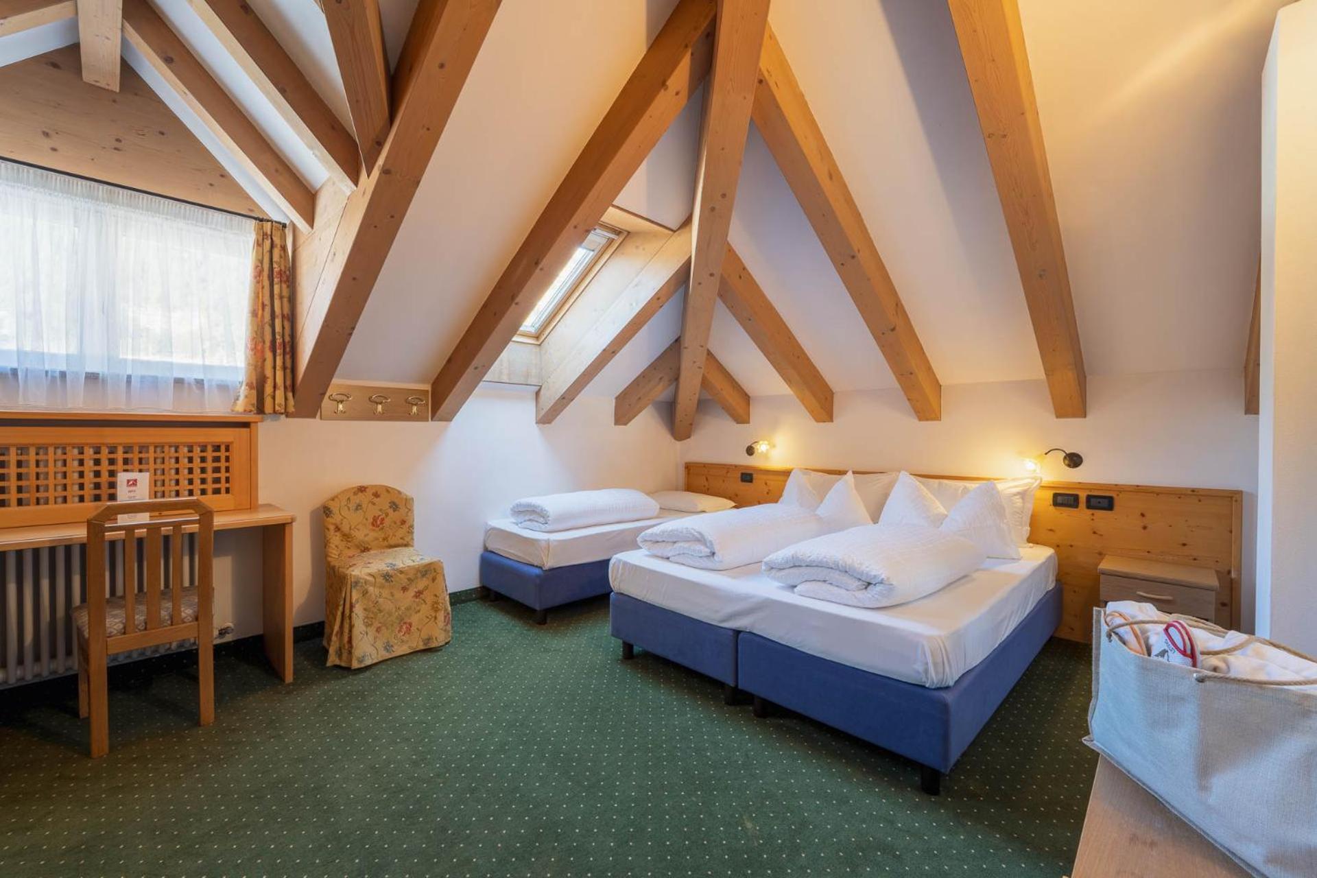 Comfort Triple Room