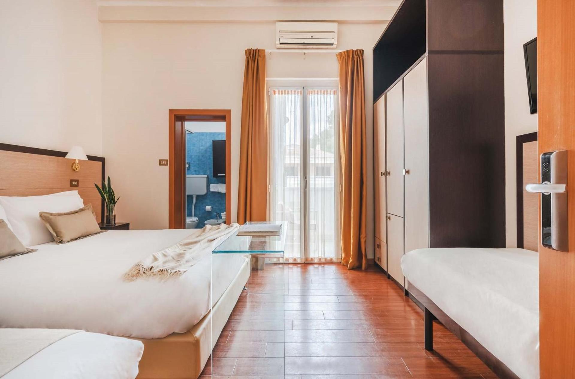 Classic Quadruple Room