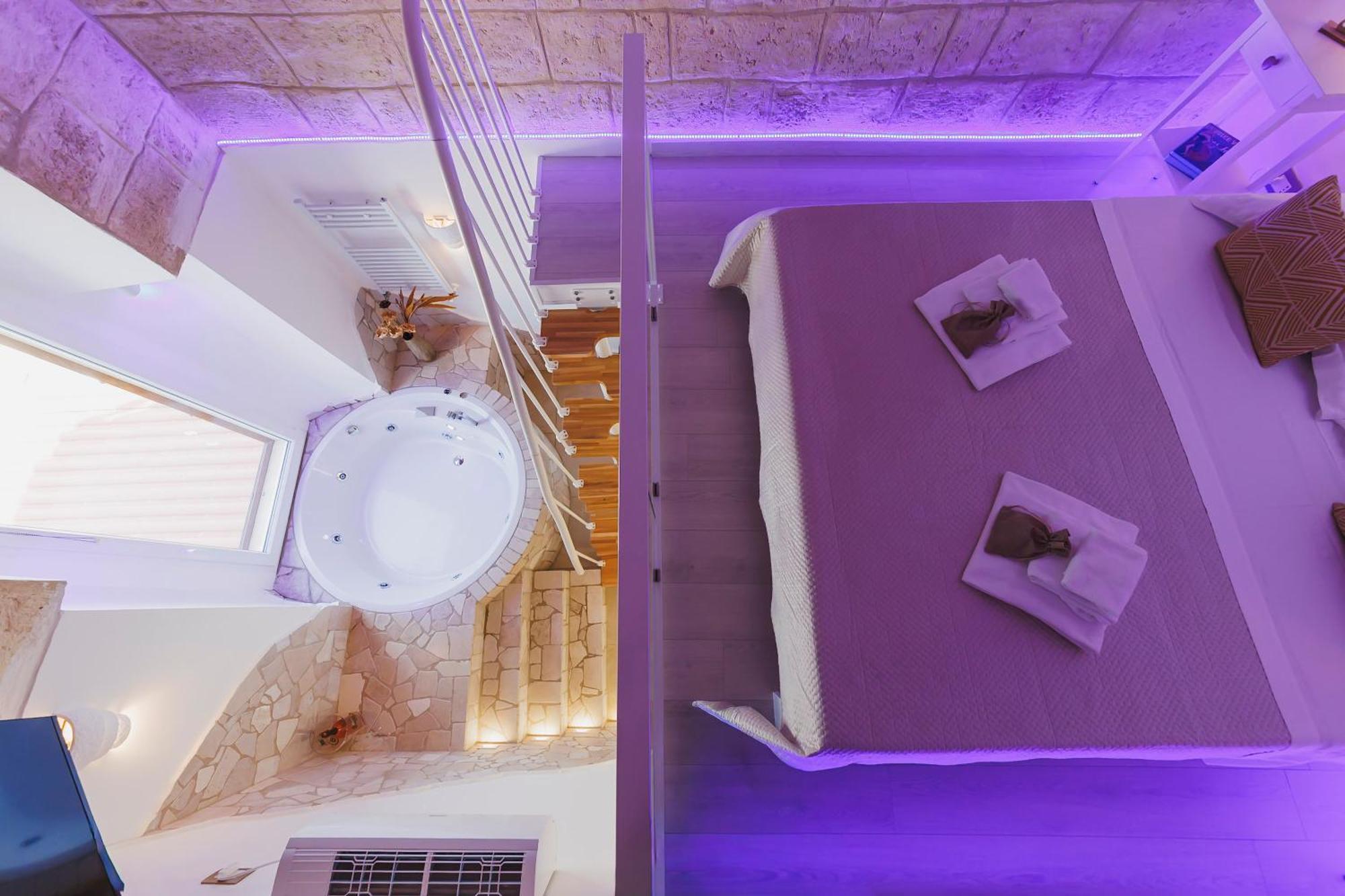 King Room Spa Bath
