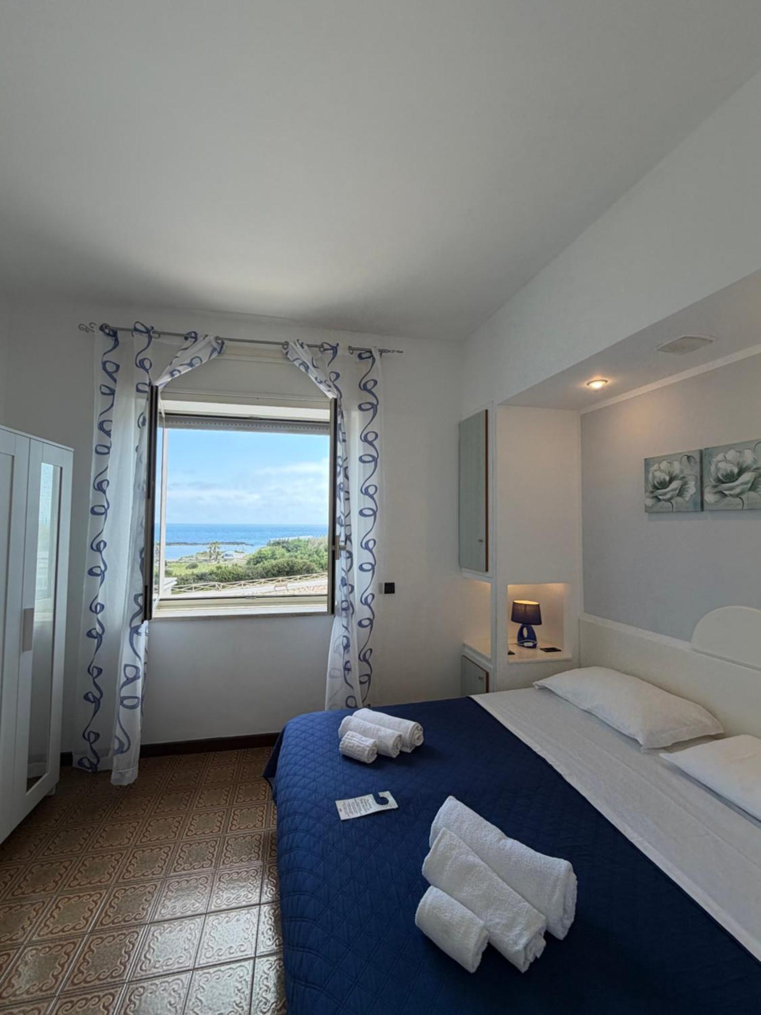 Queen Room Sea View