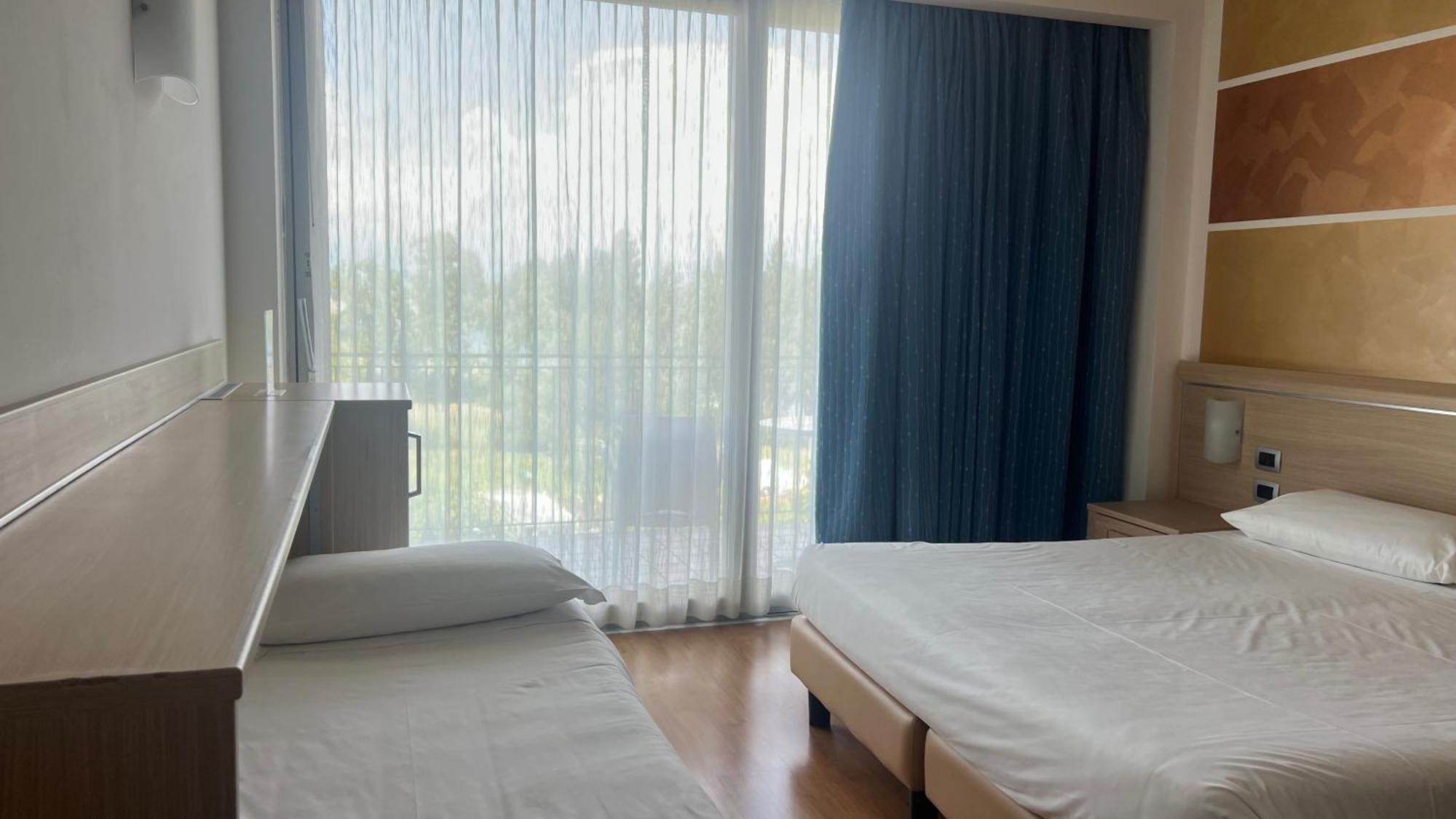 Triple Room Balcony River Side