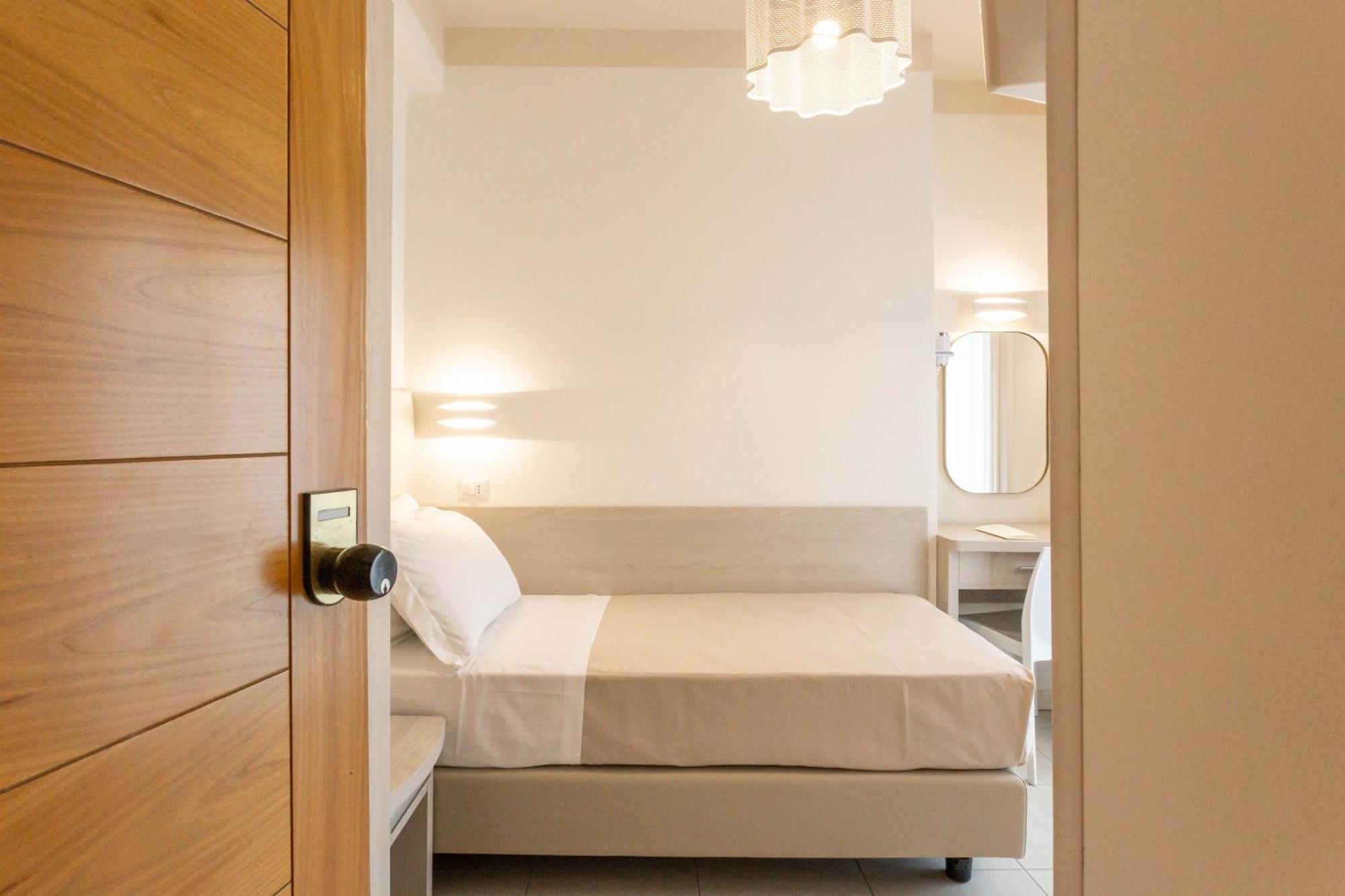 Single Room Balcony