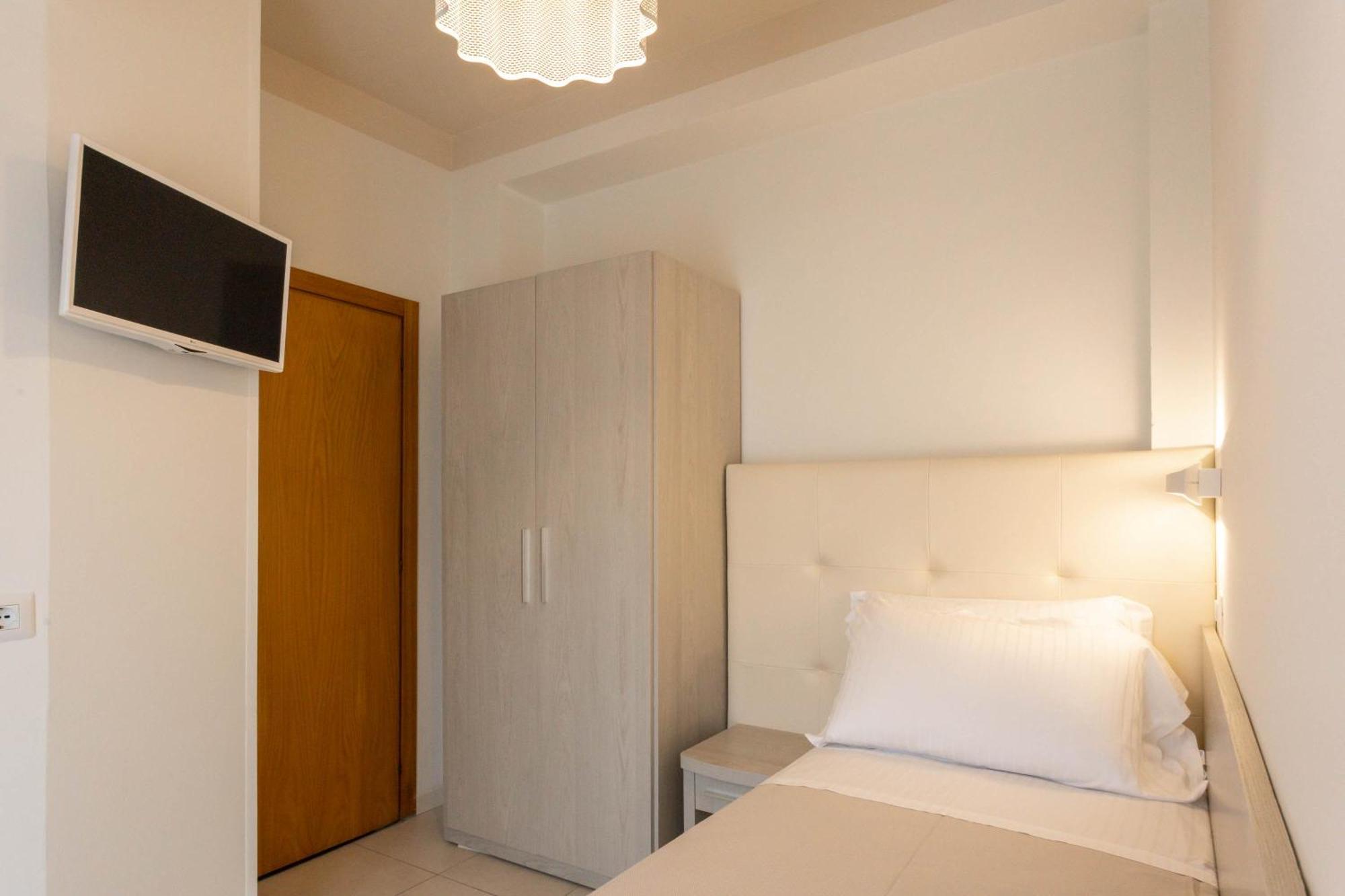 Single Room Balcony