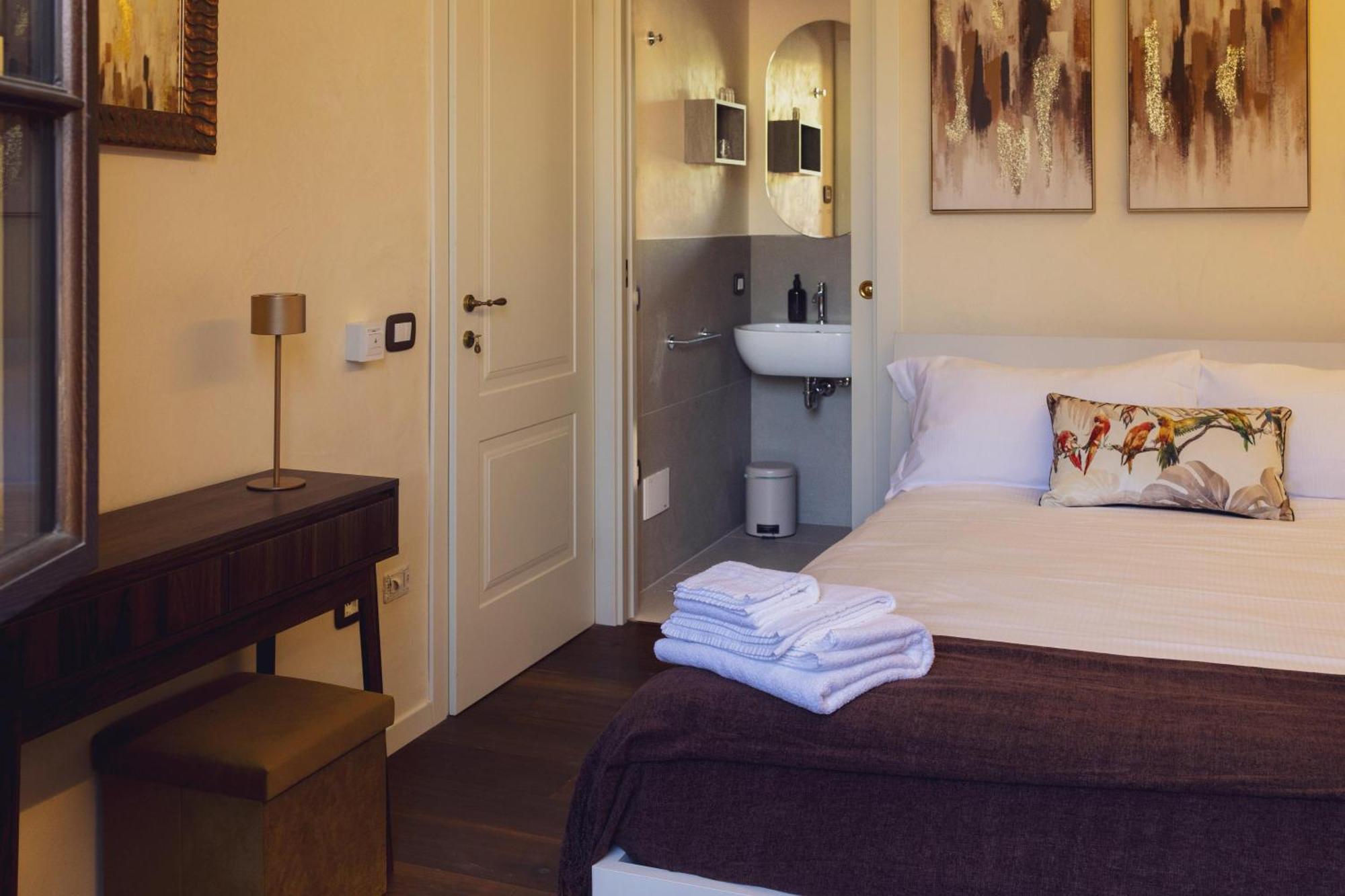 Deluxe Single Room