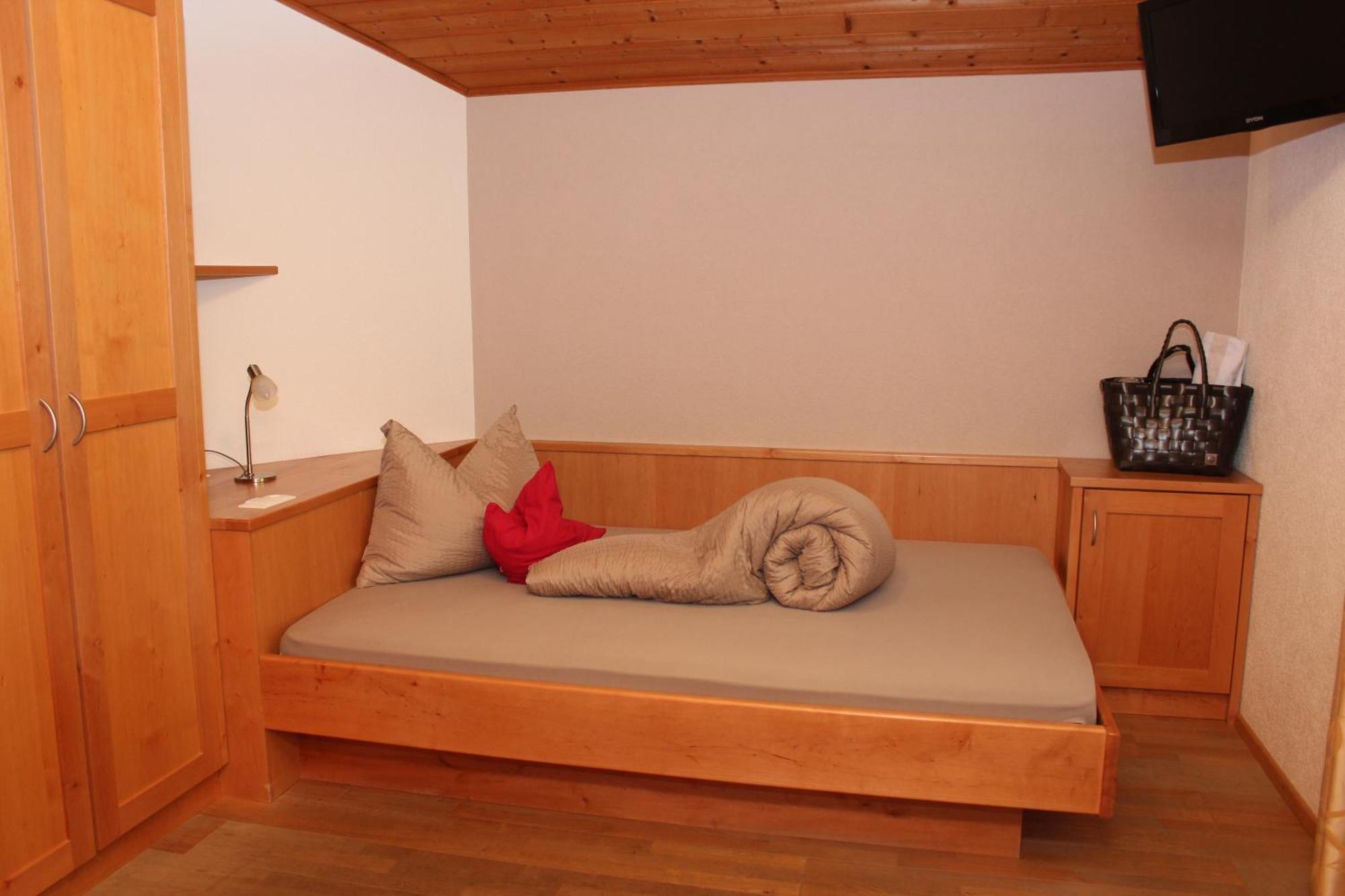 Einzelzimmer mit Balkon