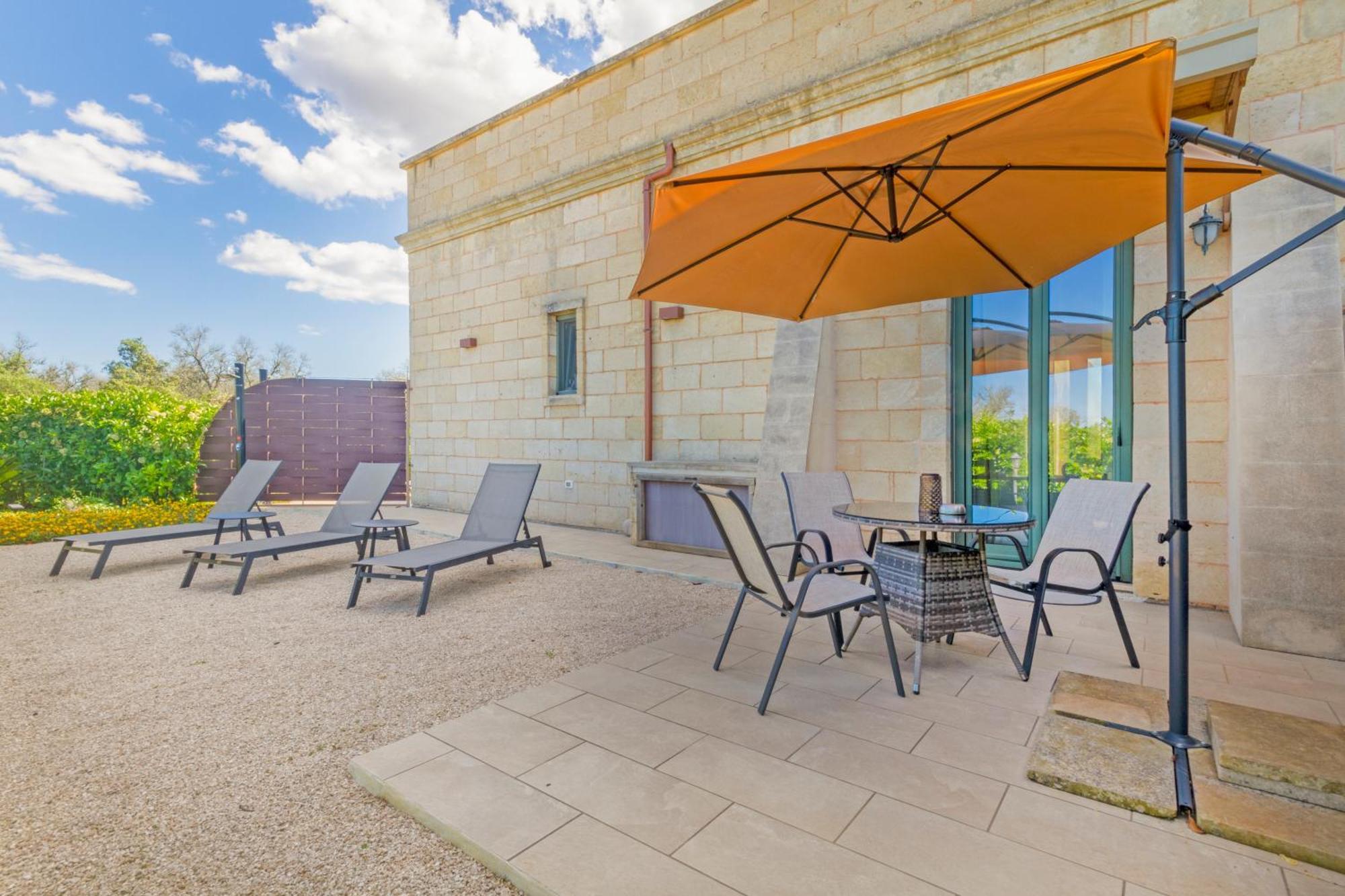 Deluxe Double or Twin Room Garden View