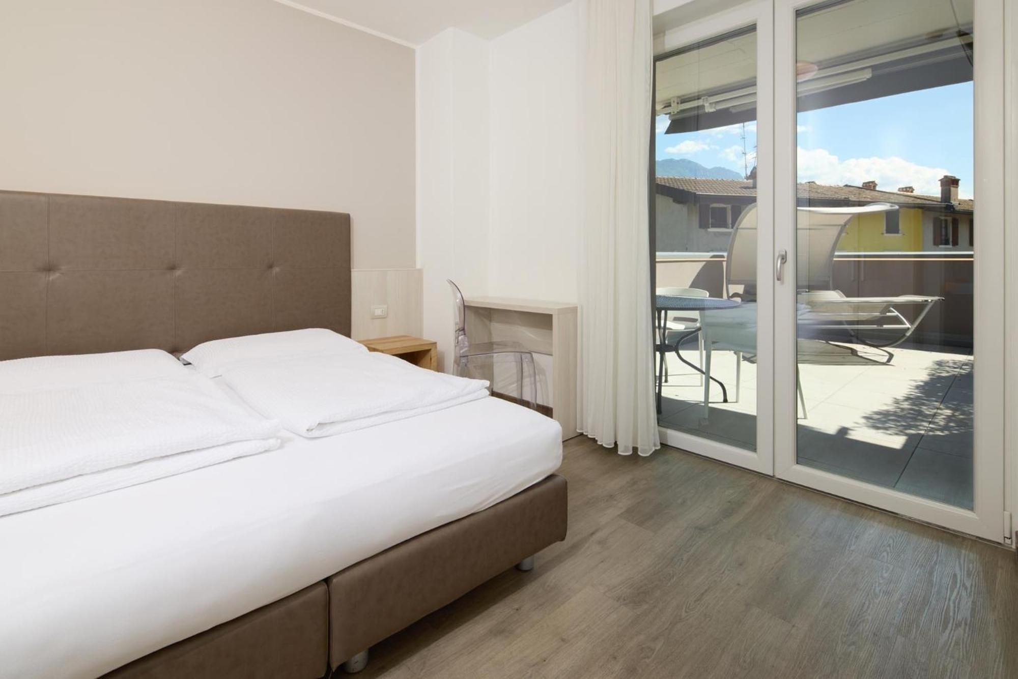 Triple Room Terrace