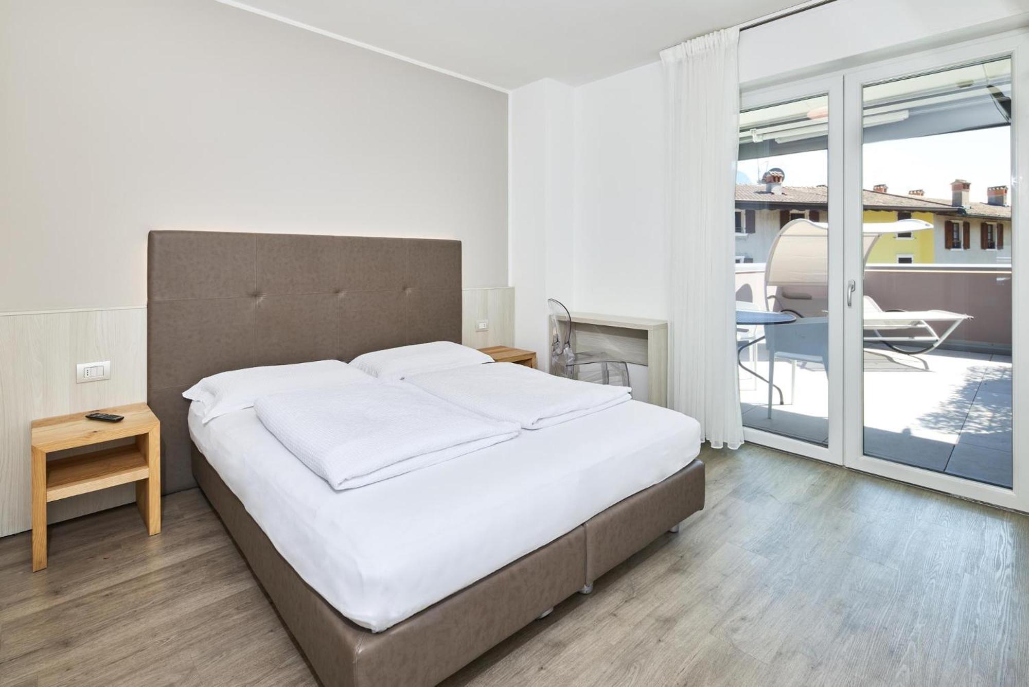 Triple Room Terrace