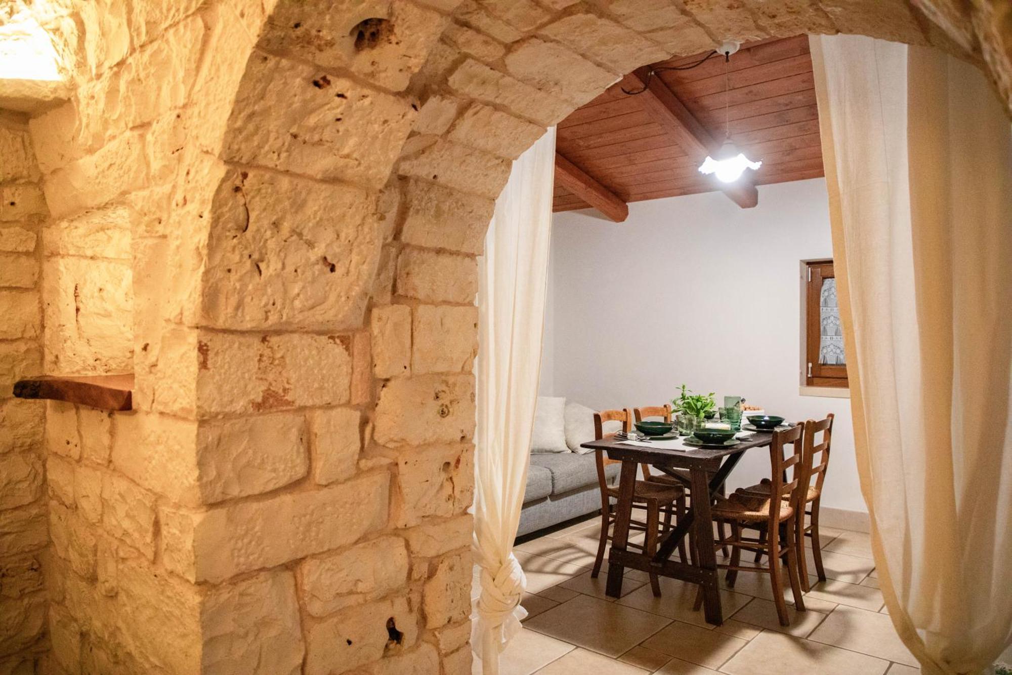 Trullo con 2 Camere da Letto