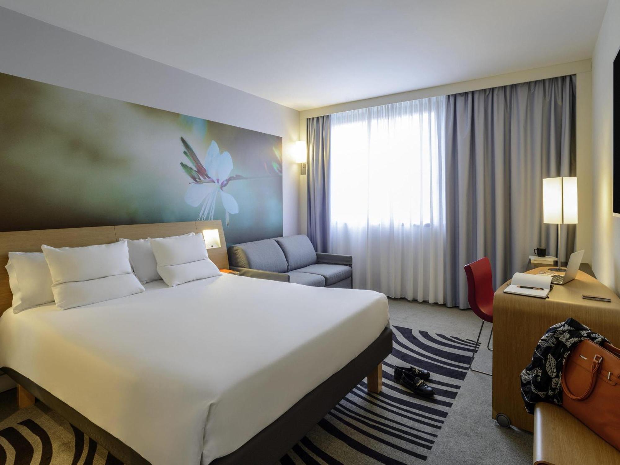 Executive King Room Sofa