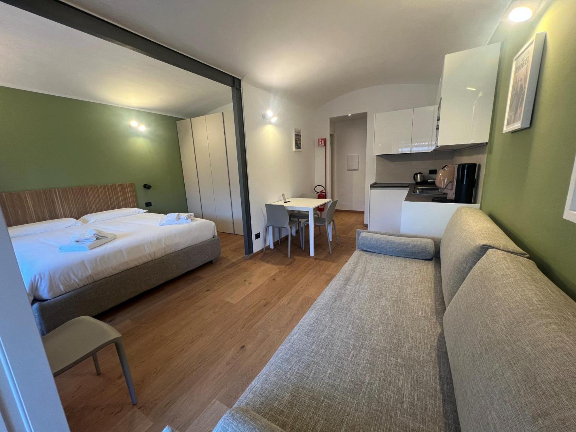 Deluxe Apartment