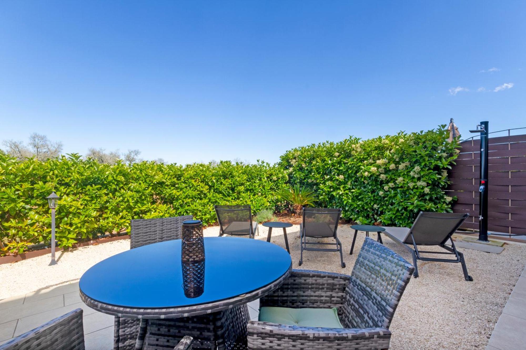 Deluxe Double or Twin Room Garden View