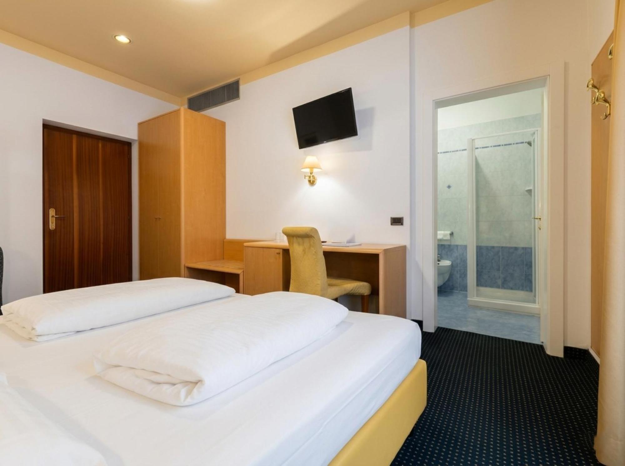 Economy Double or Twin Room