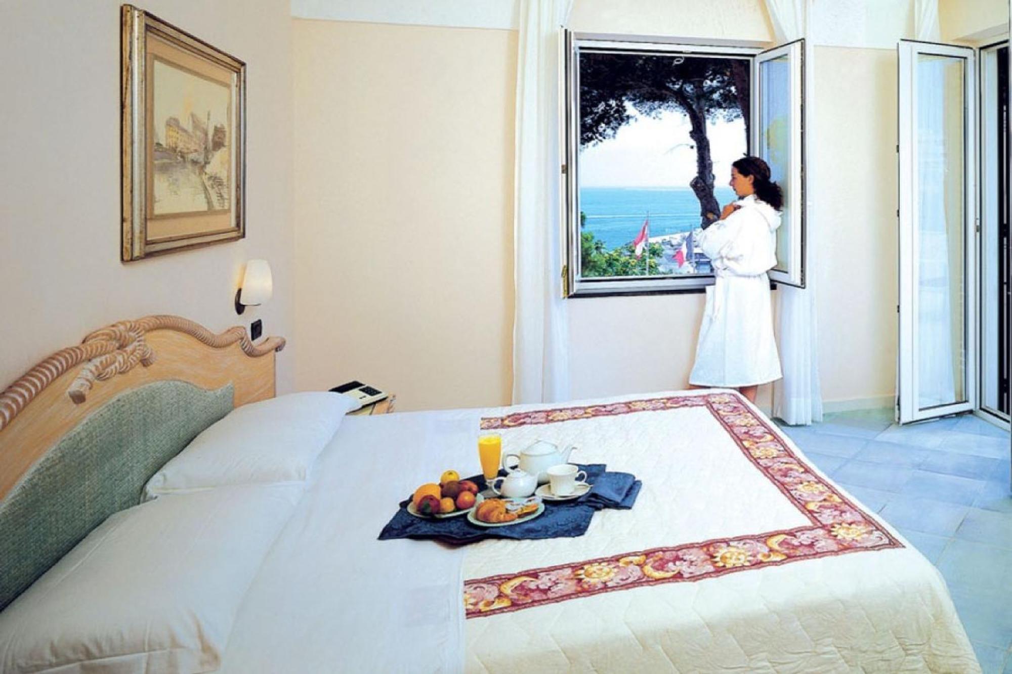 Double Room with Balcony and Sea View