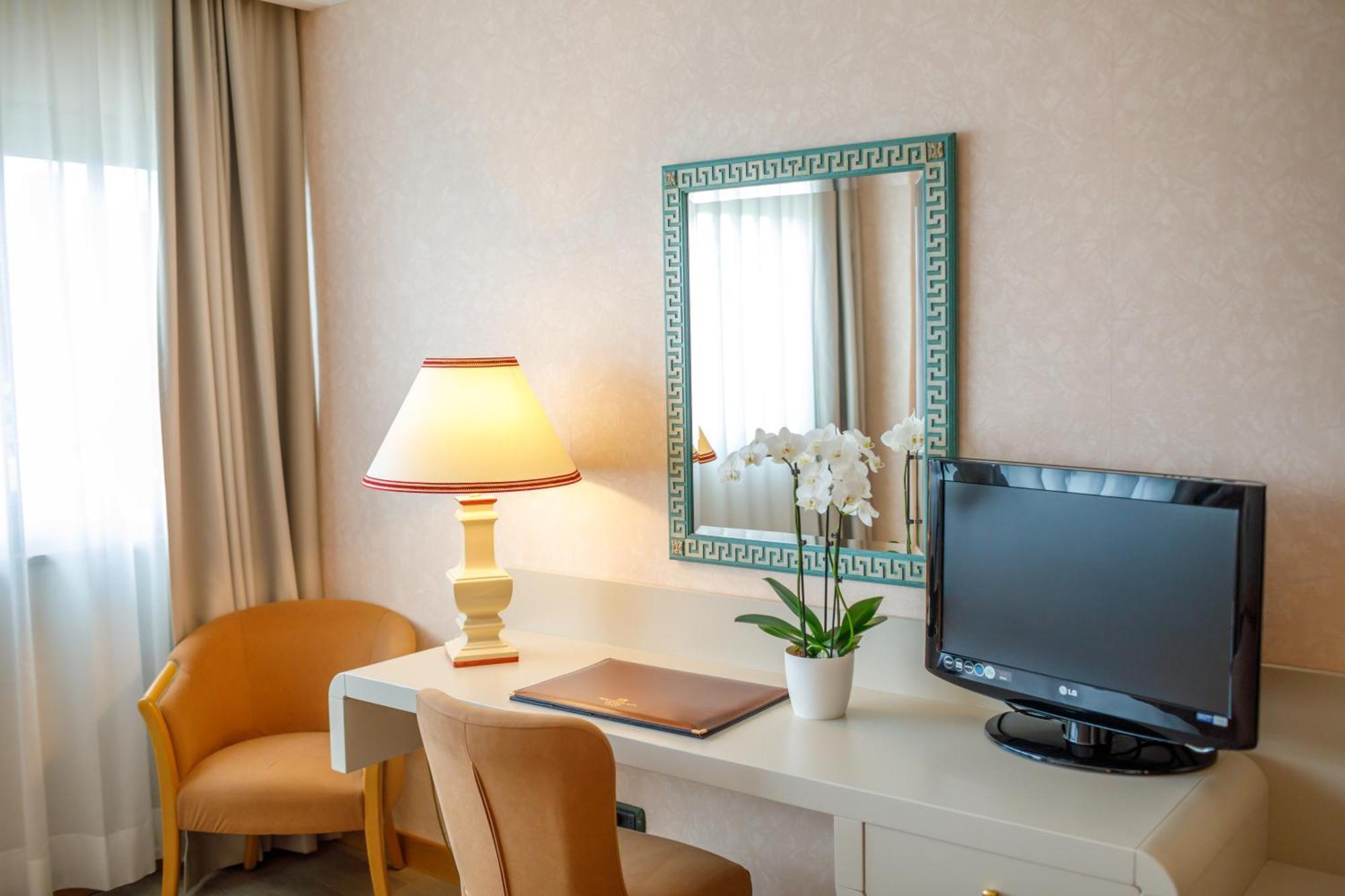 Smart Double or Twin Room