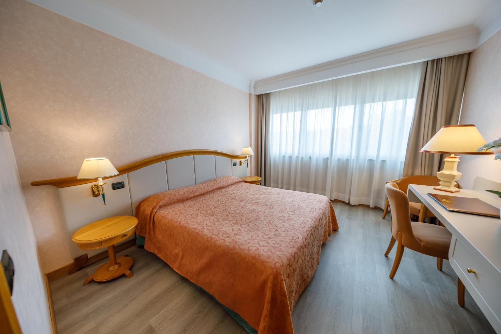 Classic Double Room