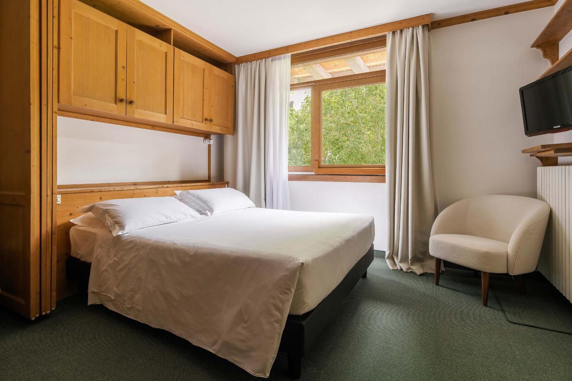 Economy Triple Room