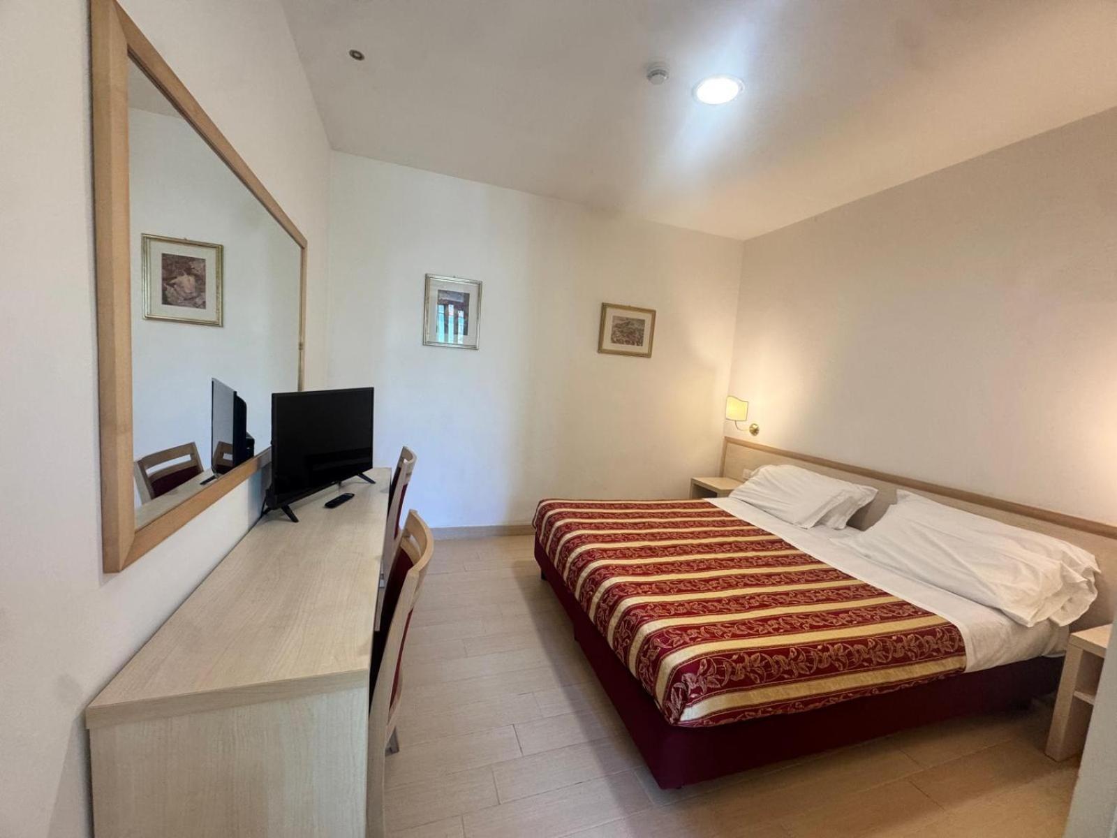 Economy Triple Room