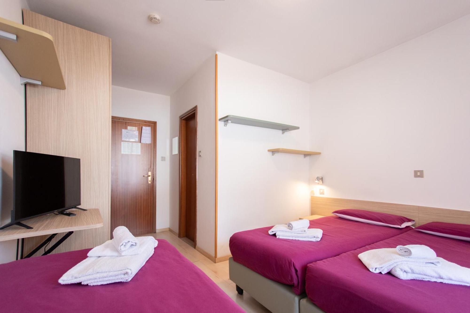Triple Room Private Bathroom