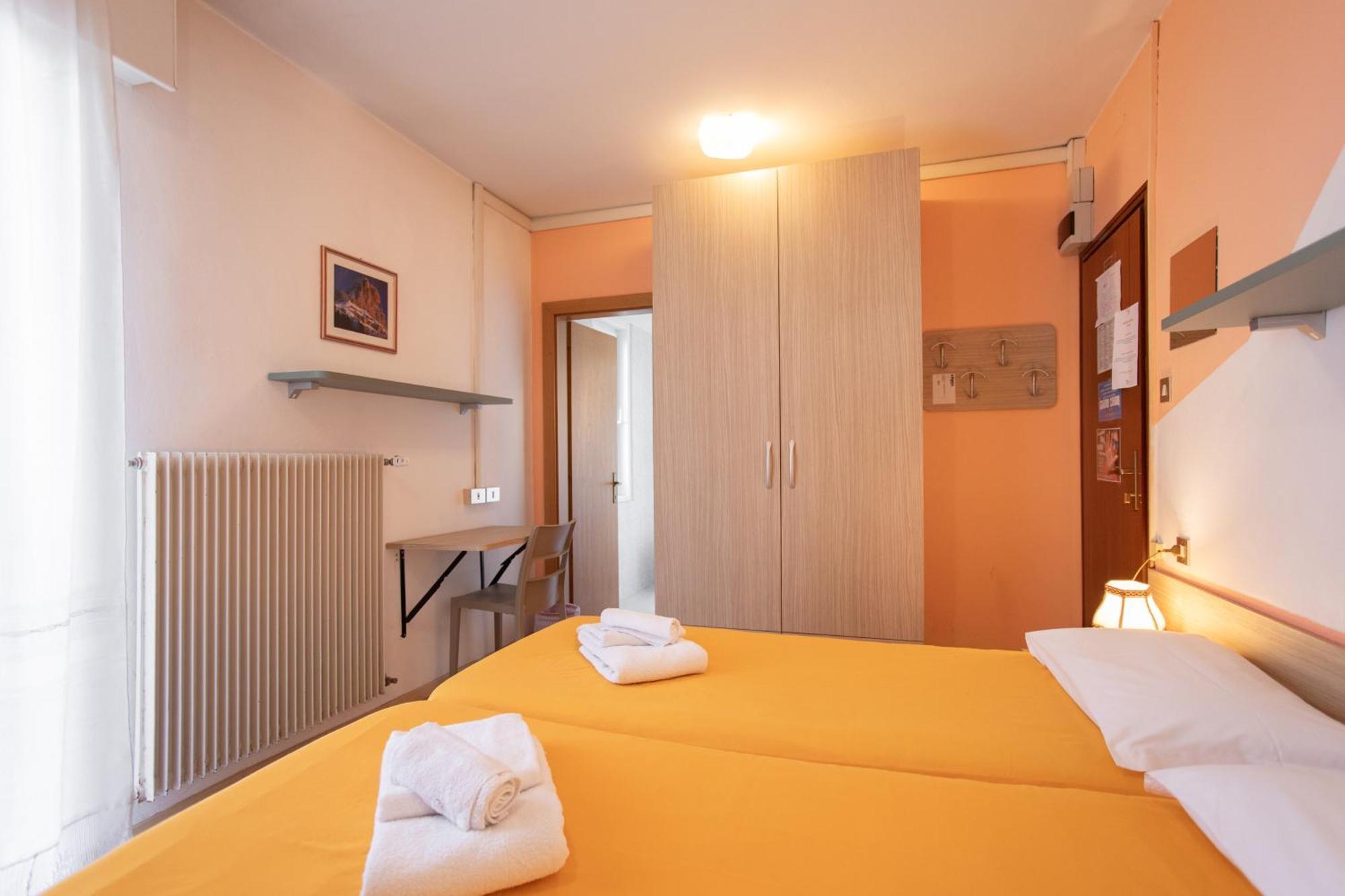 Double or Twin Room Private Bathroom