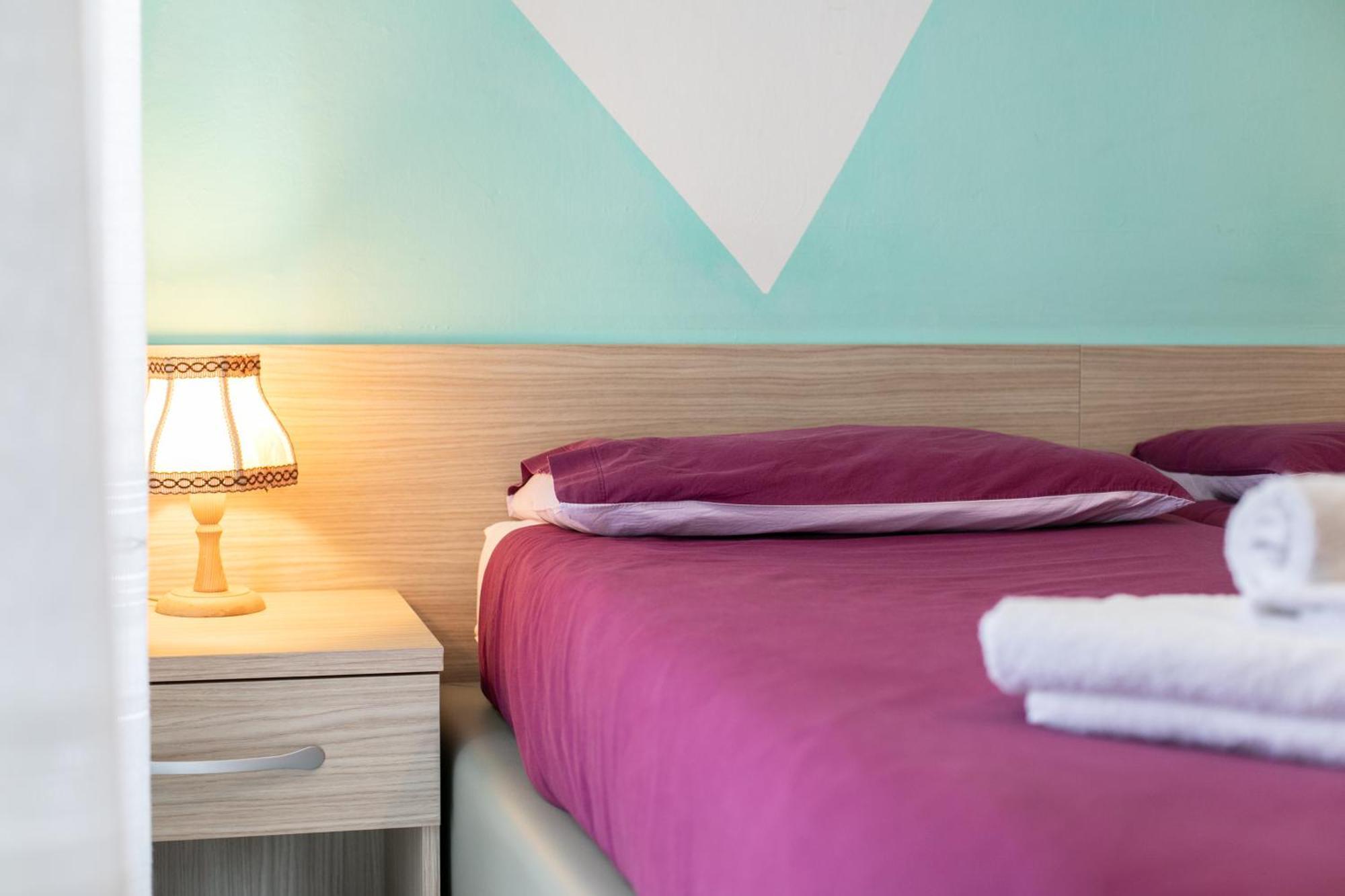 Double or Twin Room Private Bathroom