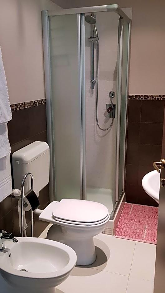 Double or Twin Room Bathroom