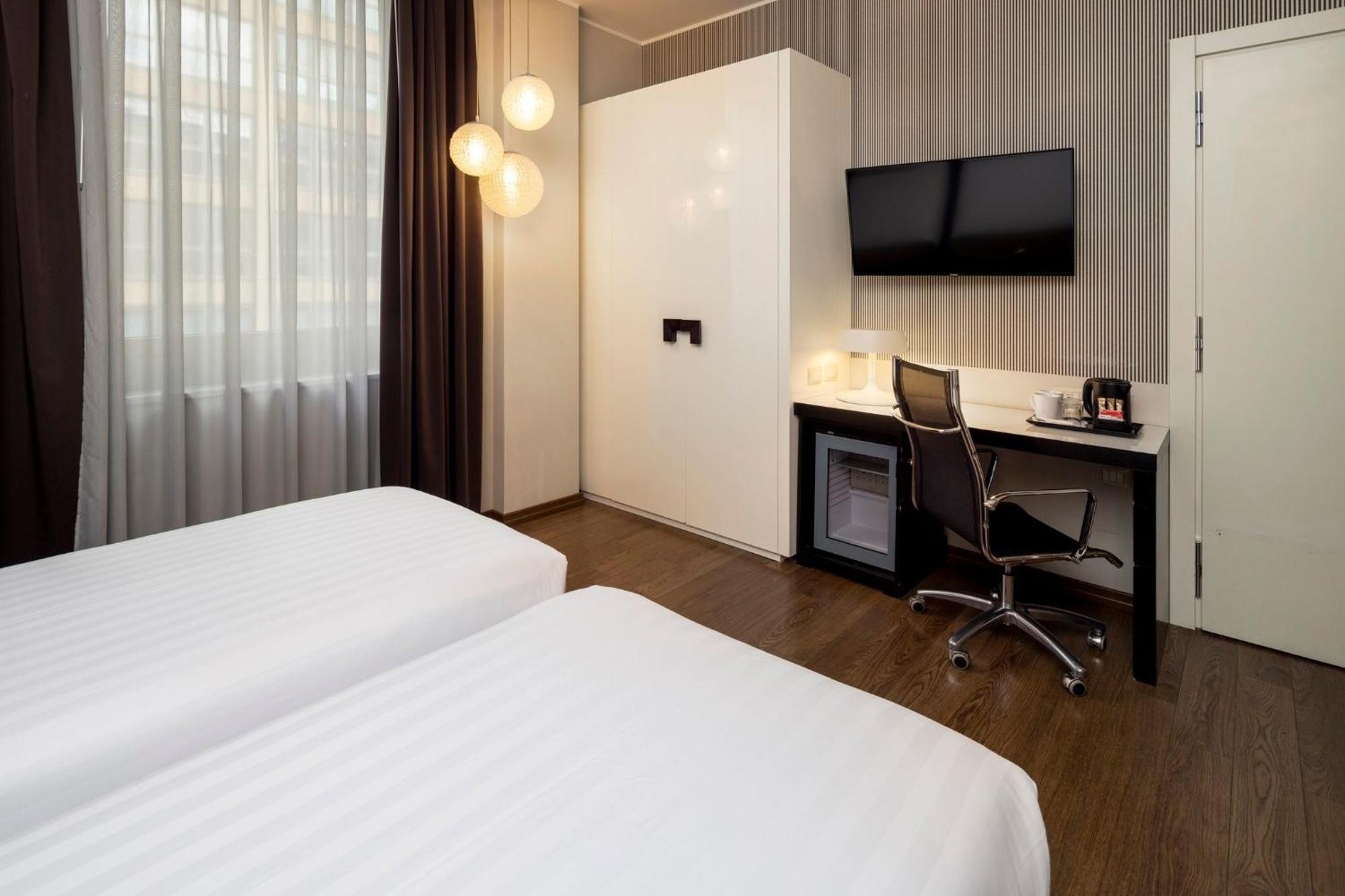 Standard Twin Room Two Twin Beds