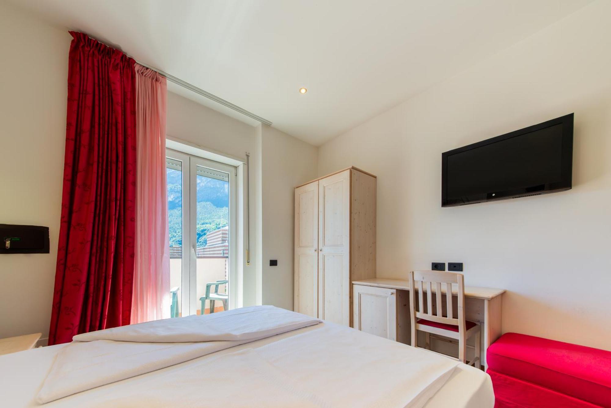 Basic Double Room