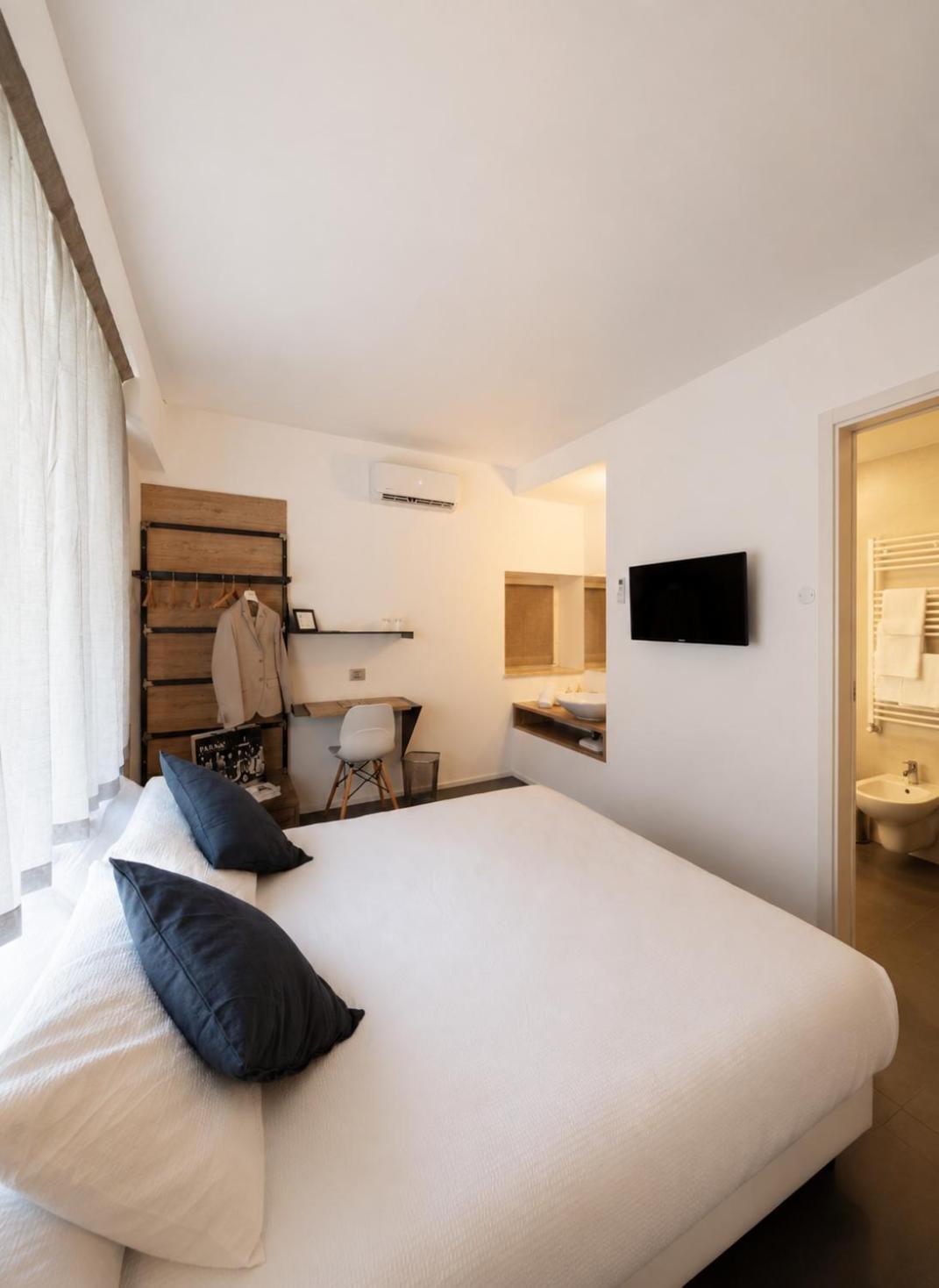Double or Twin Room Garden View