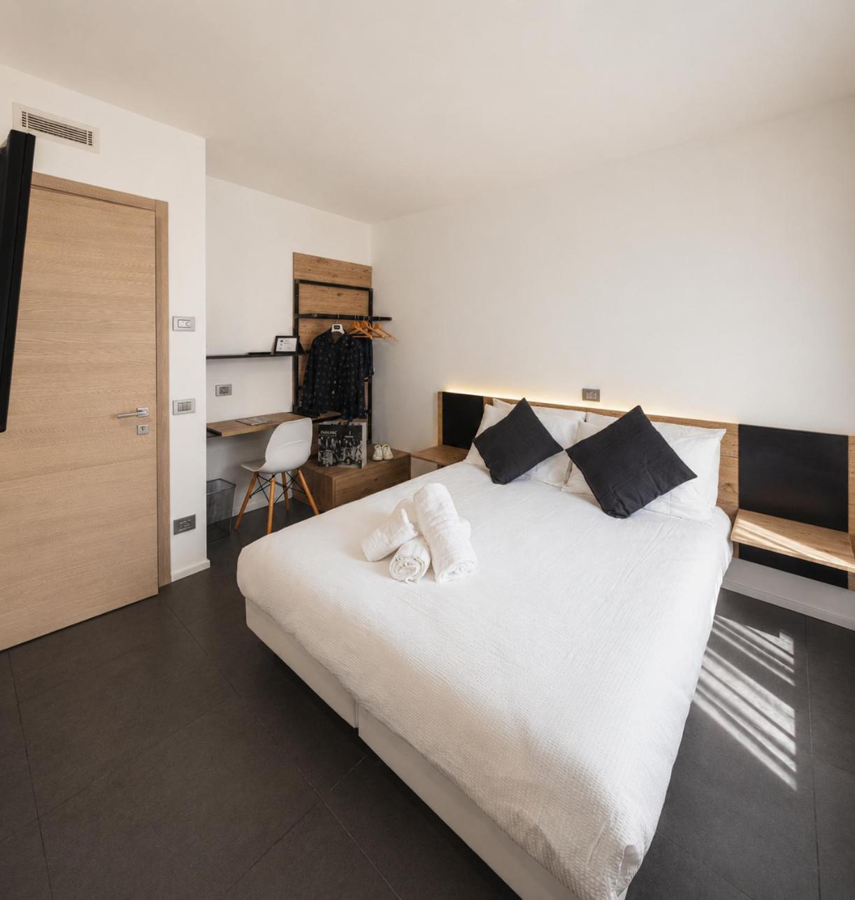 Double or Twin Room Garden View