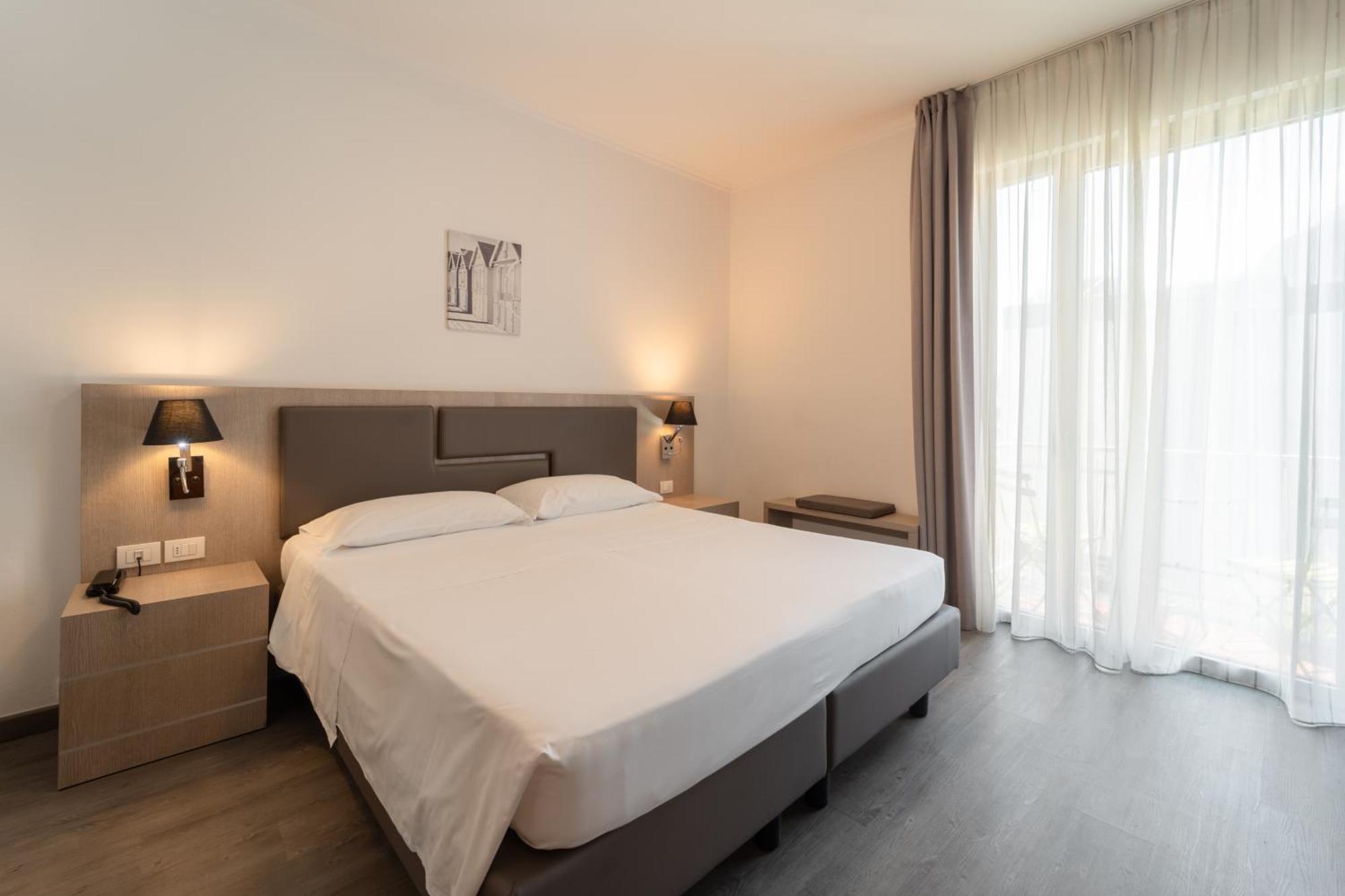 Double or Twin Room Balcony