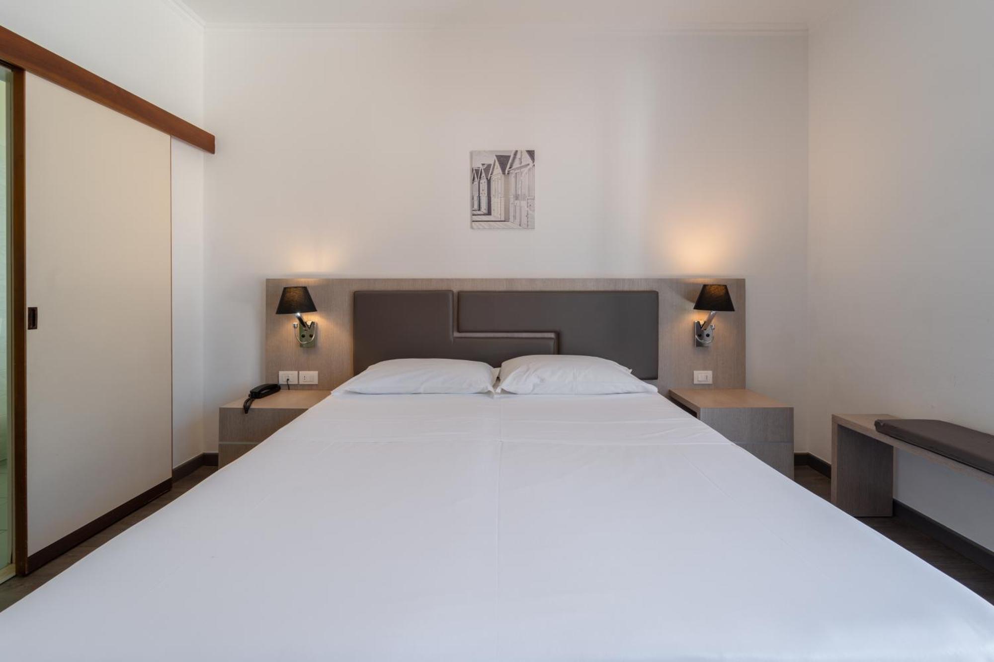 Double or Twin Room Balcony