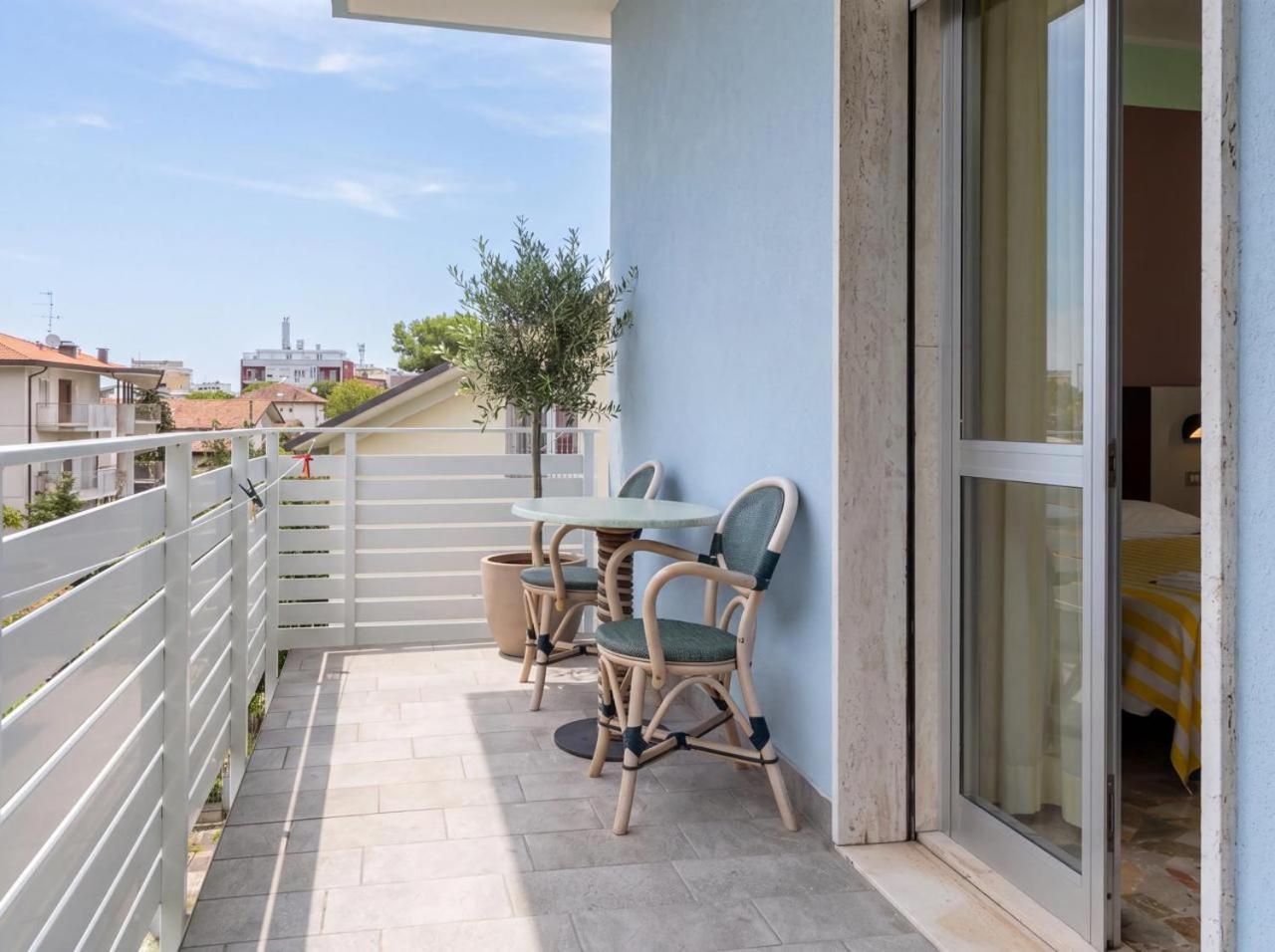 Single Room Balcony