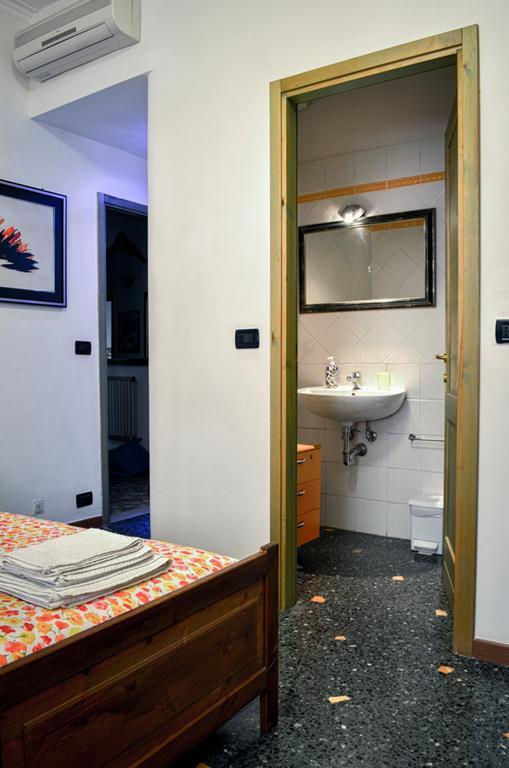 Double or Twin Room Private Bathroom