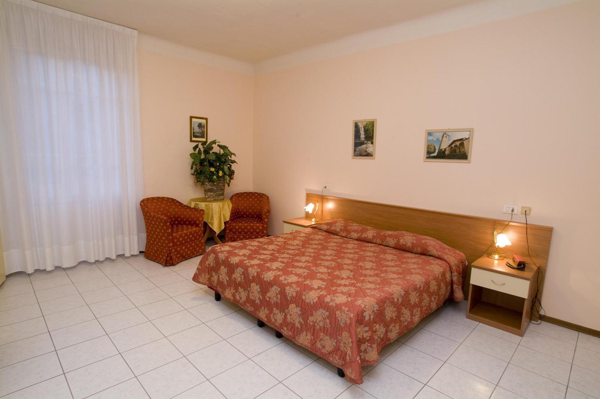 Double Room,1344981785:JPEG