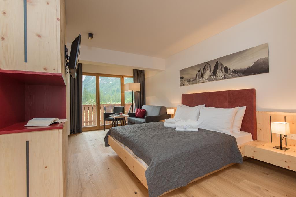 Tweepersoonskamer met 1 of 2 Bedden en Uitzicht op de Bergen