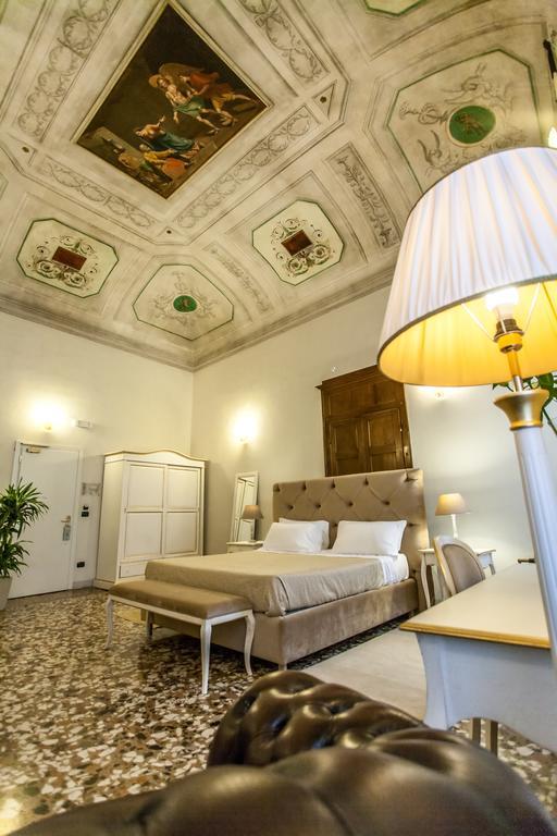Room Frescoes