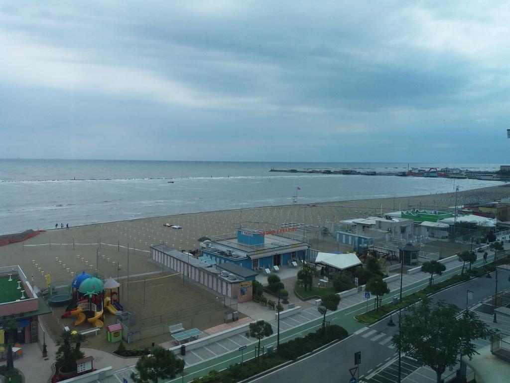 Double Room Balcony Side Sea View