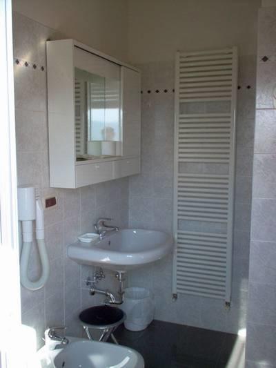 Camera Matrimoniale/Doppia con Letti Singoli con Balcone