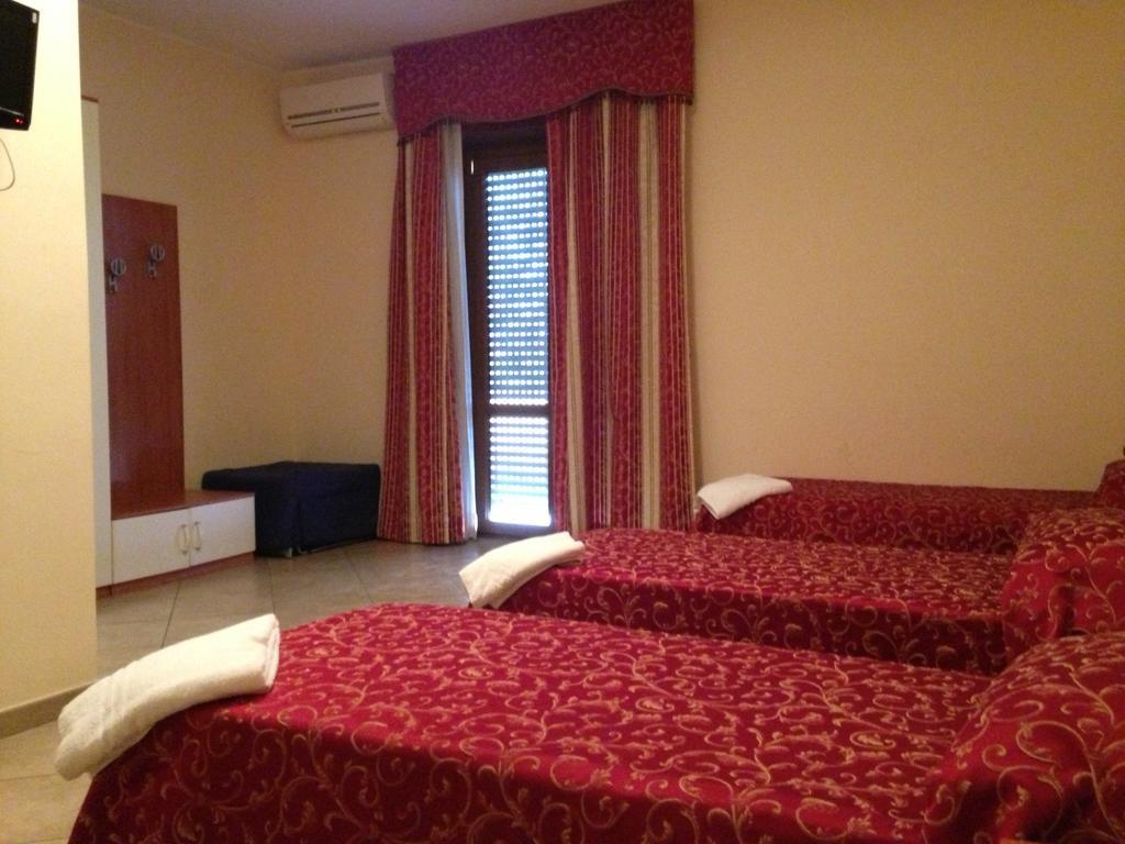Triple Room Balcony