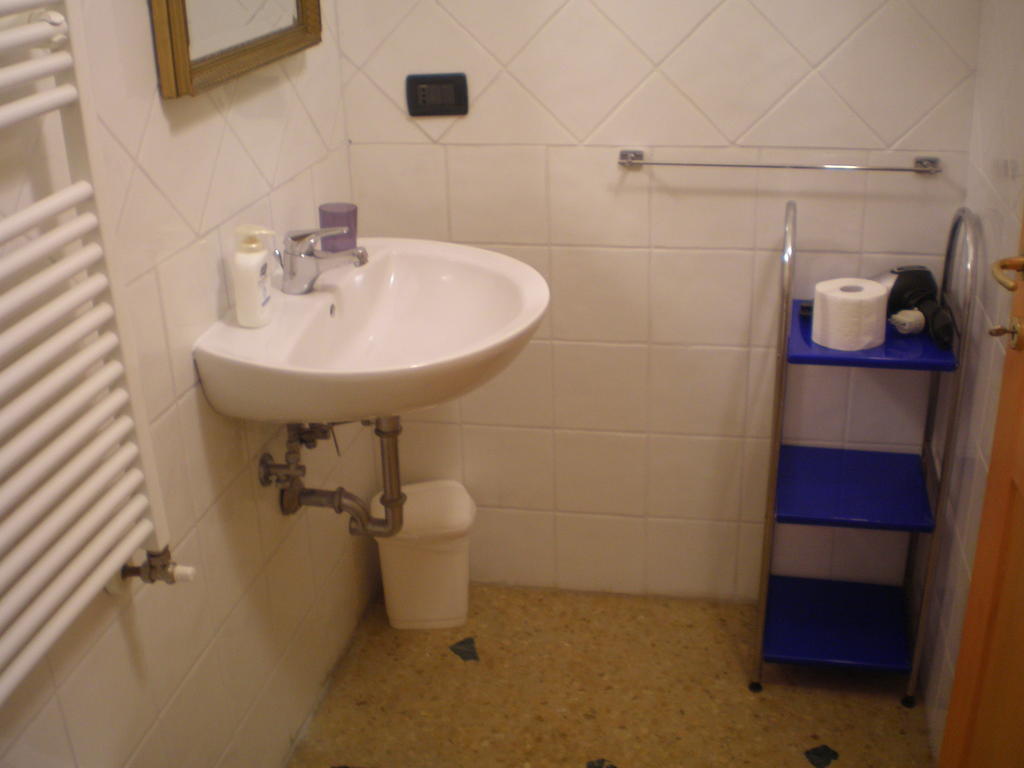 Double or Twin Room Private Bathroom
