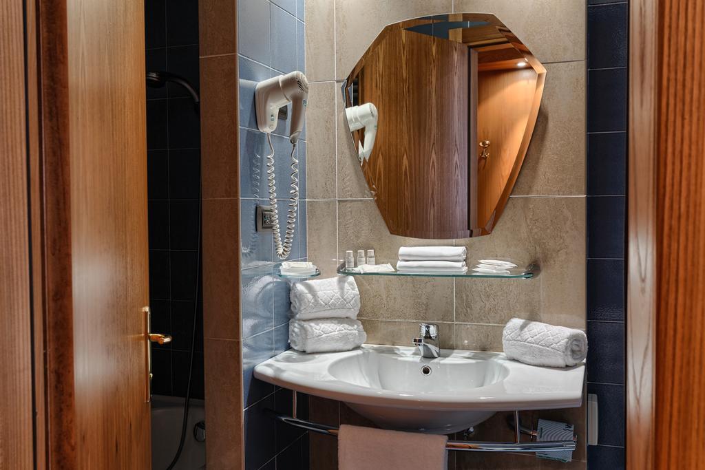 Classic Double or Twin Room
