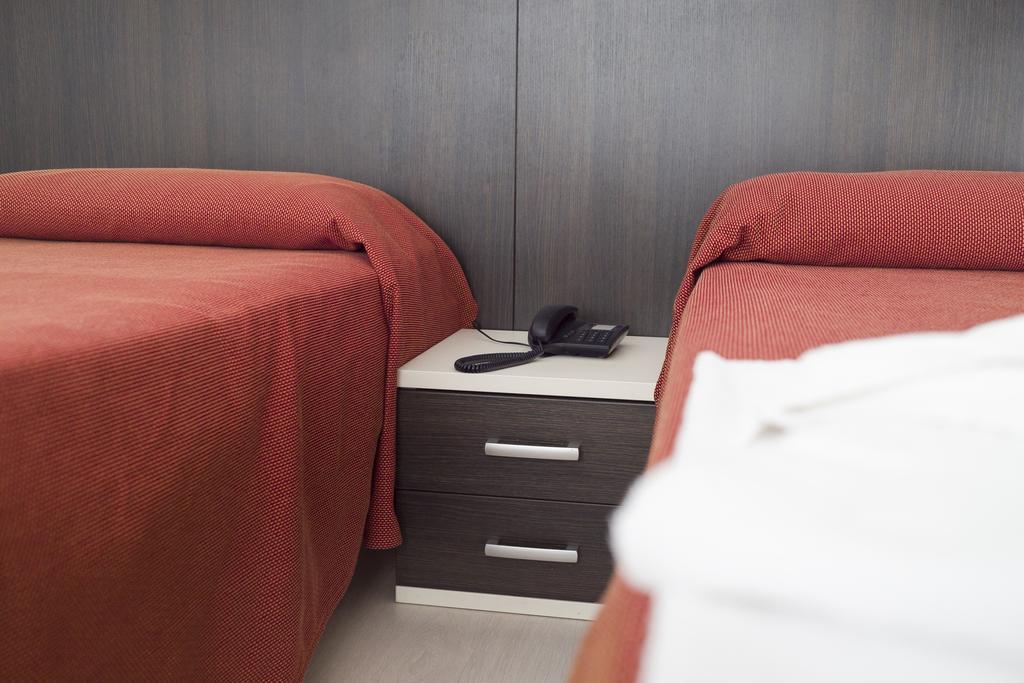 Twin Room,254067409:JPEG