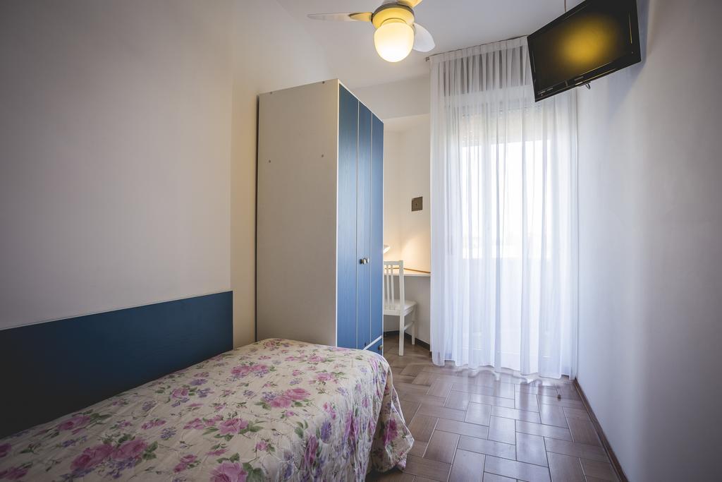 Single Room Balcony