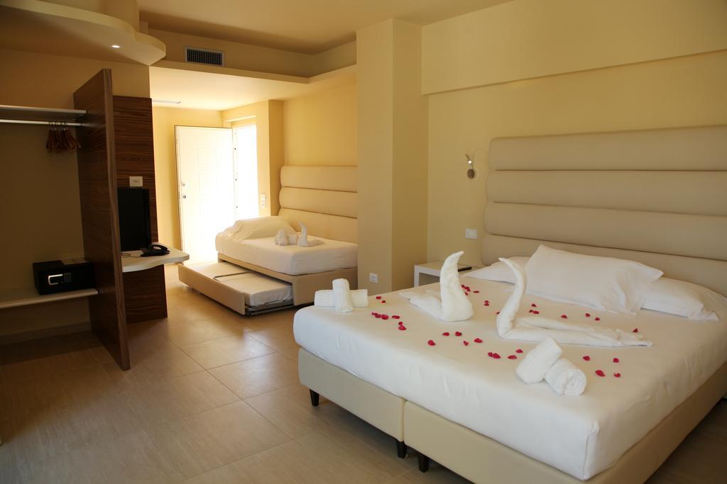 Classic Quadruple Room
