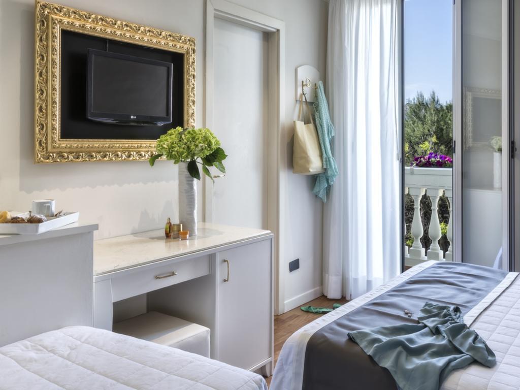 Dreibettzimmer mit Balkon