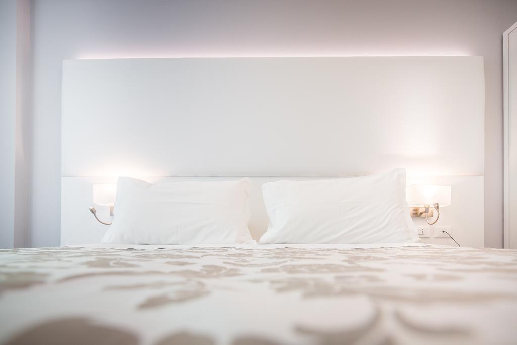 Camera Matrimoniale Superior con Letto Supplementare