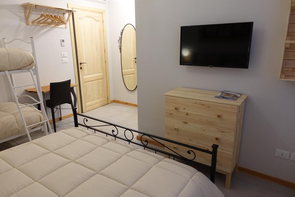 Double Room Private Bathroom