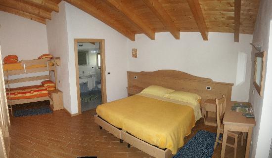 Quadruple Room,398738955:JPEG