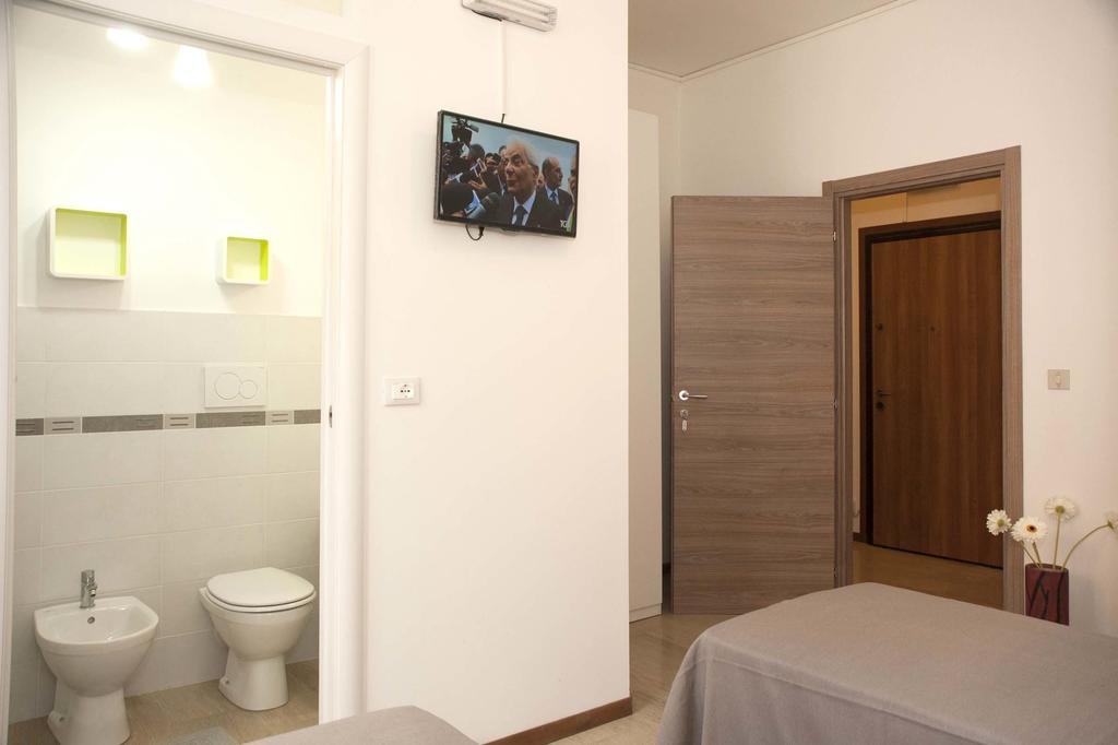 Double Room Private Bathroom